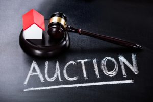 How to bid at auction